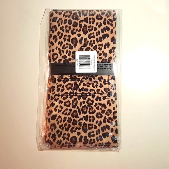 ❤️NWT TORRID KITCHEN TEA DISH TOWEL DUO, LIPS LEOPARD DECORATION DECOR - Picture 5 of 7